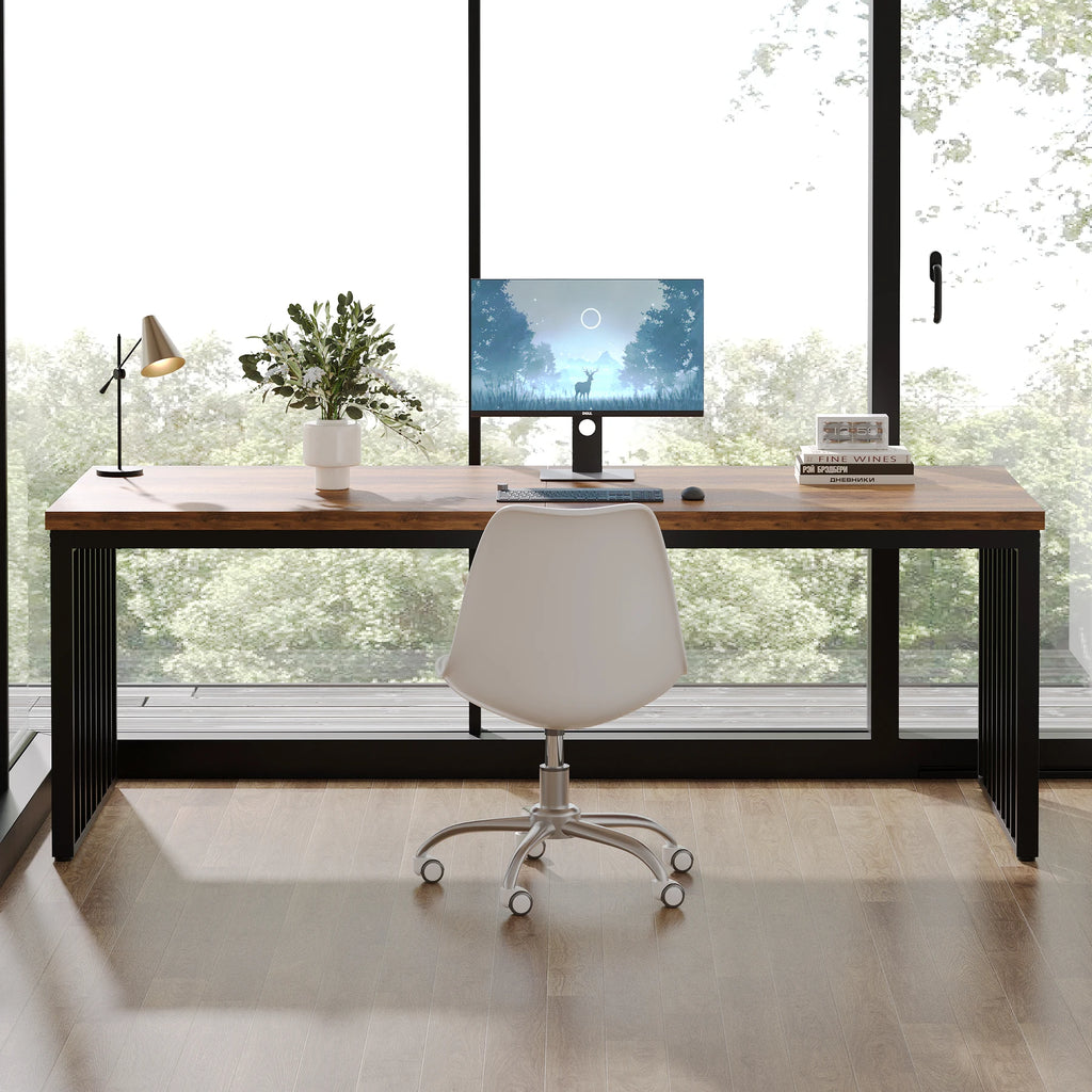 Bureau de travail industriel en bois