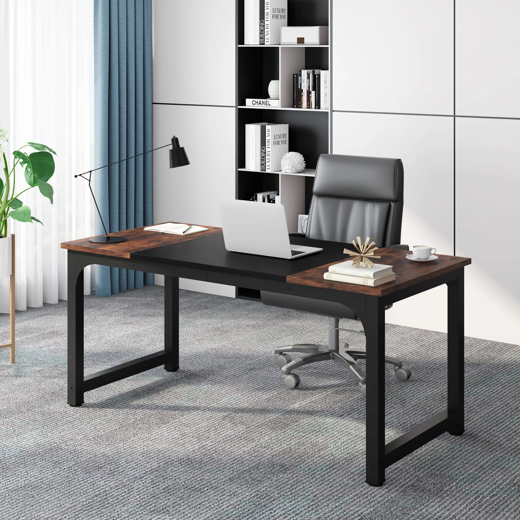 Bureau large de travail en bois