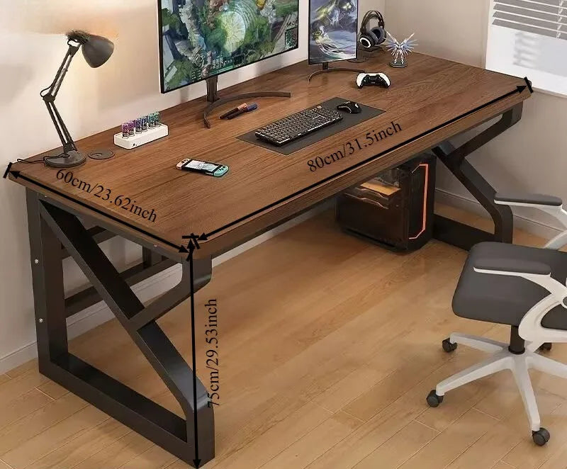 Bureau large minimaliste de travail
