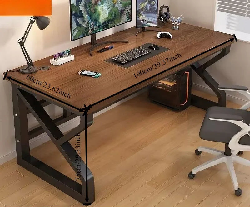 Bureau large minimaliste de travail