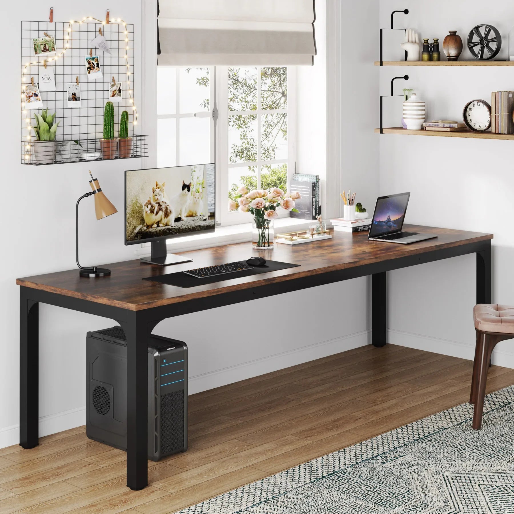 Bureau long en bois avec double espaces de travail